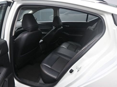 Used 2019 Nissan Altima 2.5 SR FWD image 21