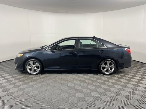 Used 2012 Toyota Camry SE image 4