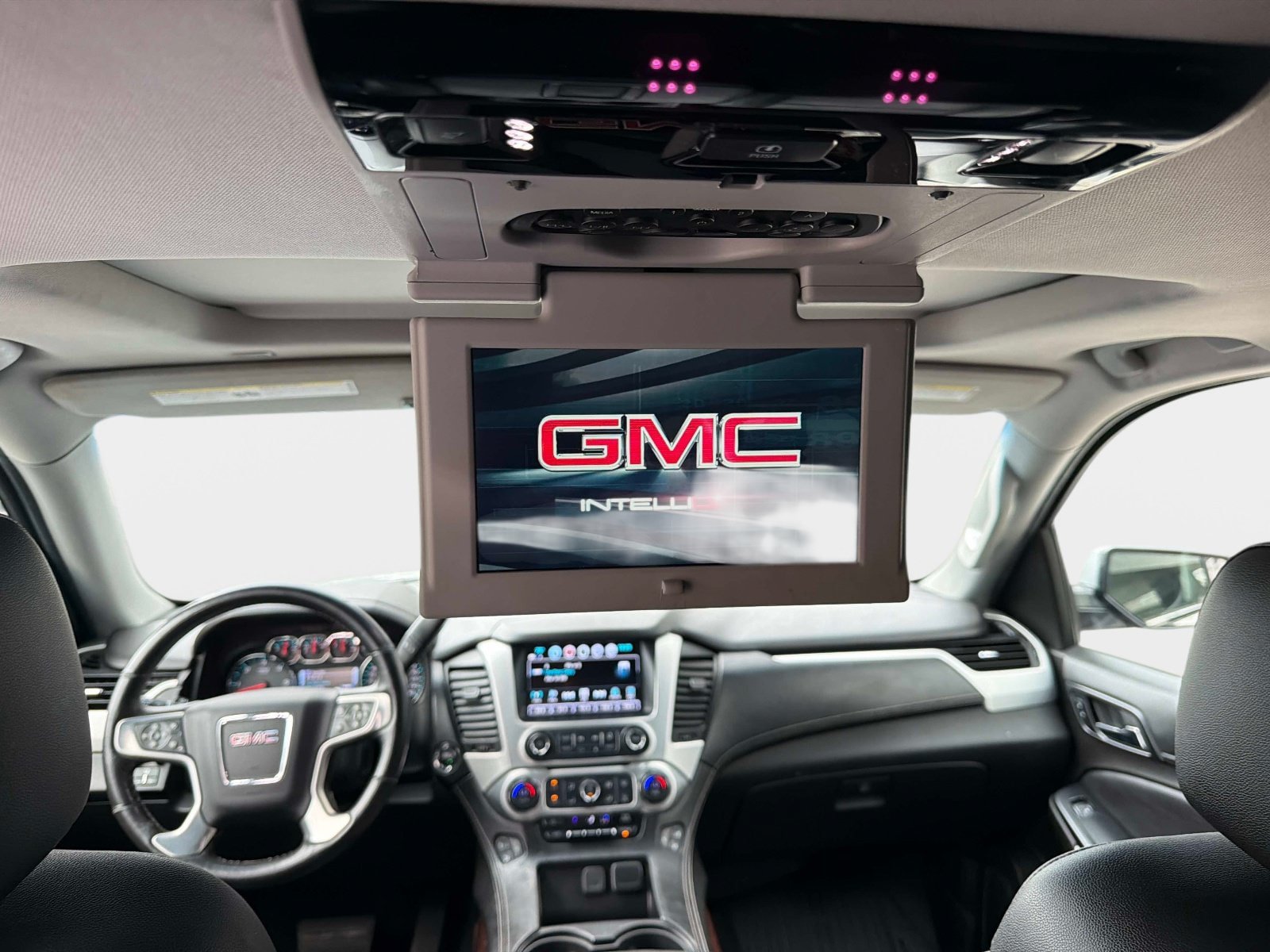 Used 2018 GMC Yukon SLT w/ Open Road Package RWD image 15