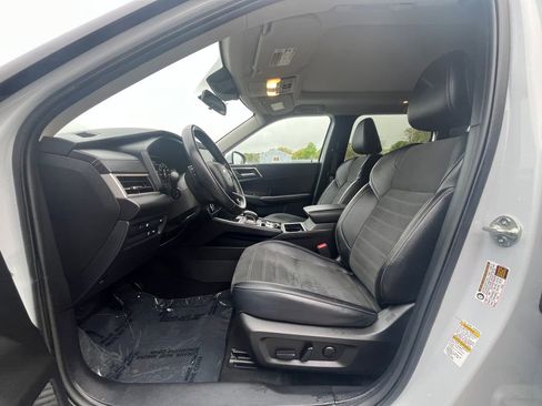 Used 2024 Mitsubishi Outlander Ralliart AWD/4WD image 23
