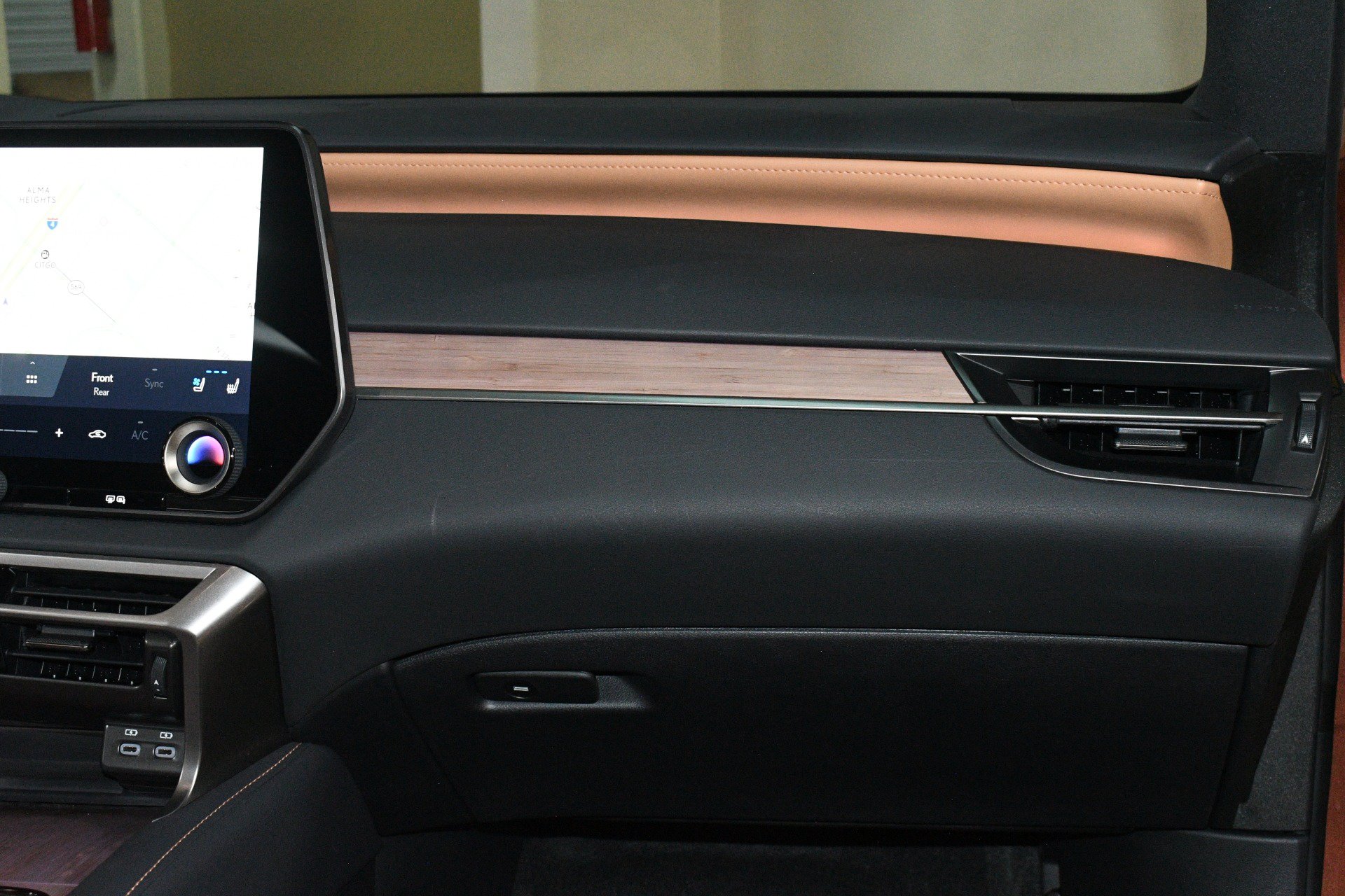 Used 2025 Lexus RX 350 Premium Plus w/ Convenience Package FWD image 24