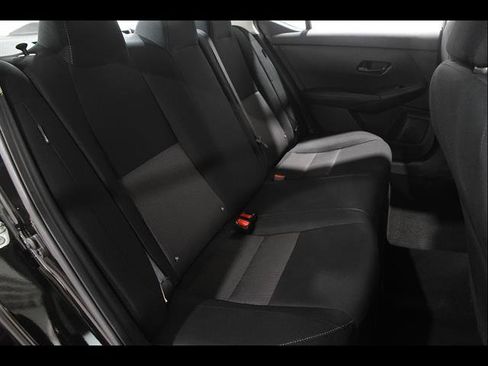 Used 2024 Nissan Sentra SV FWD image 16