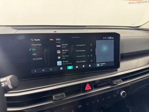 Used 2024 Kia Sorento S w/ Panoramic Sunroof Package image 15