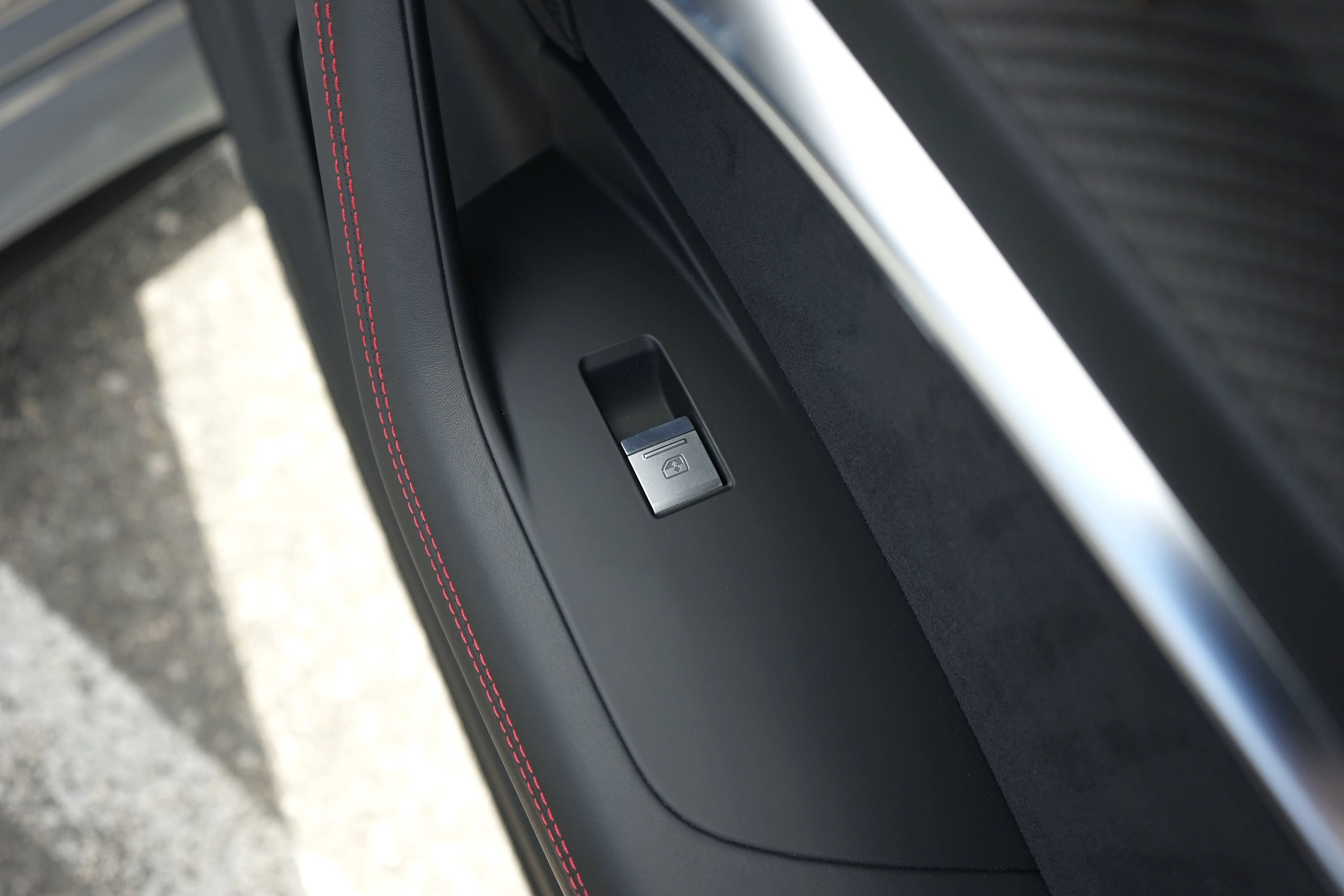 Used 2022 Audi RS 6 AWD/4WD image 36
