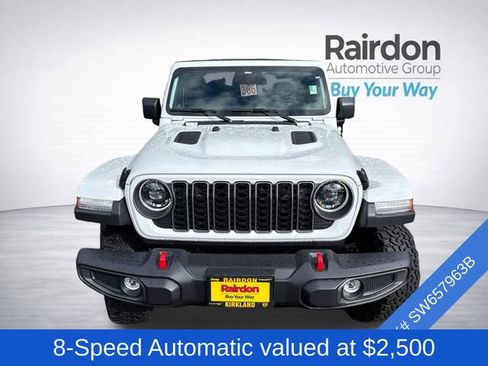 Used 2025 Jeep Wrangler Rubicon image 2