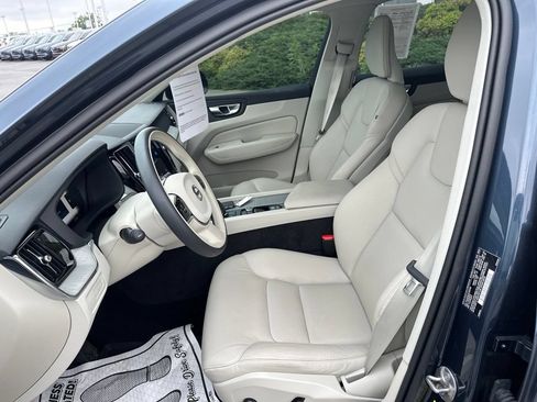 Certified 2025 Volvo XC60 T8 Plus w/ Protection Package Premier AWD/4WD image 20