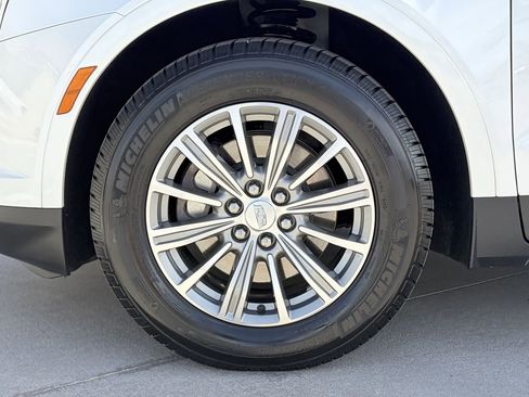 Used 2019 Cadillac XT5 Luxury FWD image 9