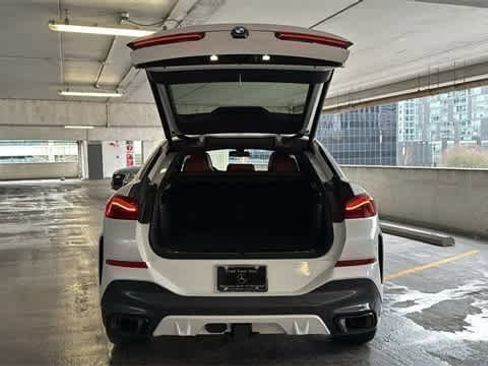 Used 2026 BMW X6 xDrive40i image 8