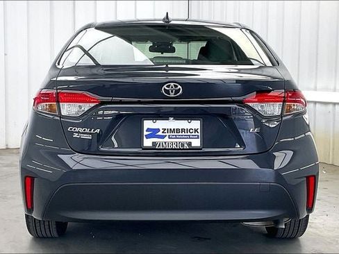 Used 2023 Toyota Corolla LE w/ LE Premium Package FWD image 4