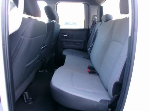 Used 2024 RAM 1500 Classic SLT image 17