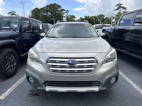 Used 2016 Subaru Outback 2.5i Limited AWD/4WD image 3