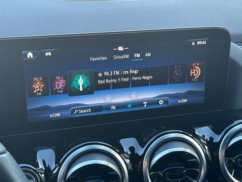 Certified 2025 Mercedes-Benz GLA 250 image 21