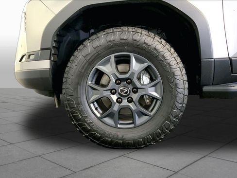 Used 2026 Lexus GX 550 w/ Accessory Package (CT) AWD/4WD image 11