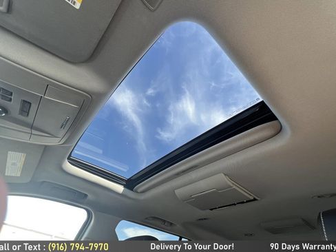 Used 2017 Chevrolet Suburban LT AWD/4WD image 28