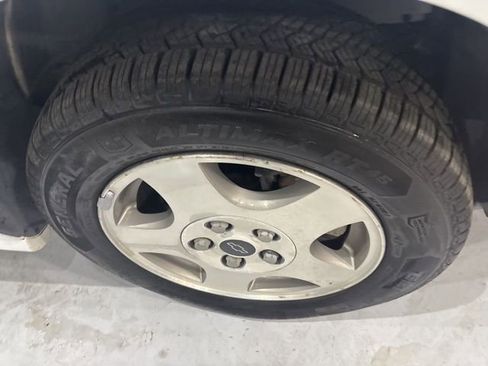 Used 2002 Chevrolet Malibu LS w/ Preferred Equipment Group 1 image 34