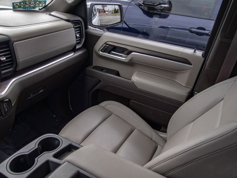 Used 2025 GMC Sierra 1500 SLT image 14