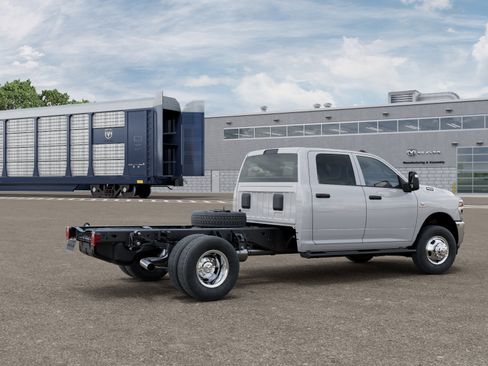 New 2026 RAM 3500 Tradesman w/ Chrome Appearance Group A AWD/4WD image 2