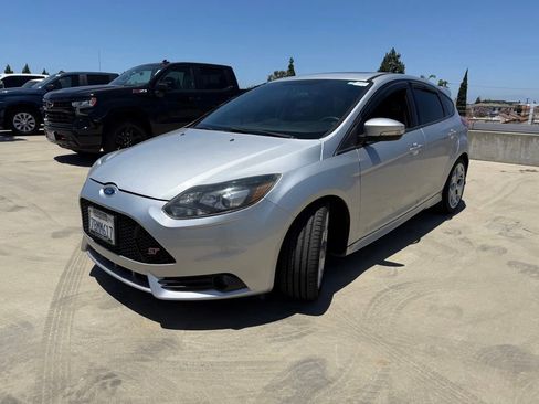 Used 2013 Ford Focus ST FWD image 3