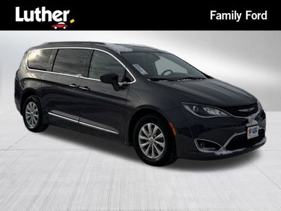 Used 2017 Chrysler Pacifica Touring-L