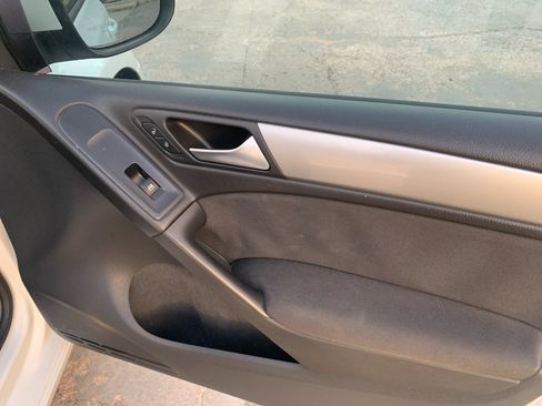 Used 2012 Volkswagen Golf TDI image 15