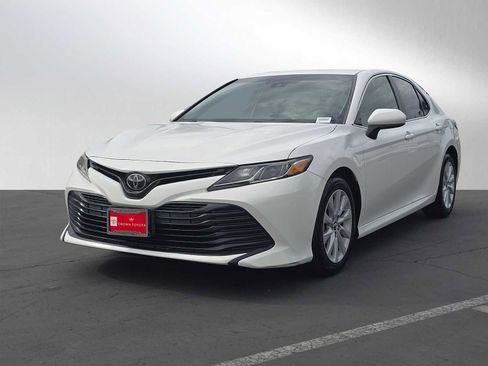 Certified 2018 Toyota Camry LE image 7