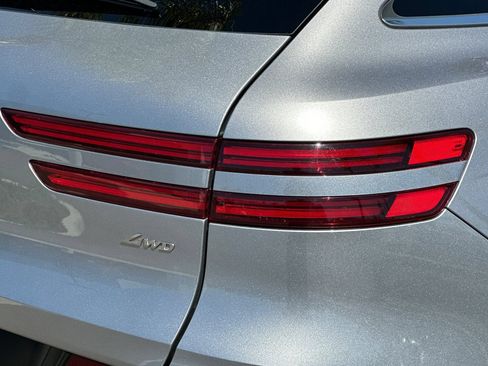 Used 2025 Genesis GV70 2.5T AWD/4WD image 38
