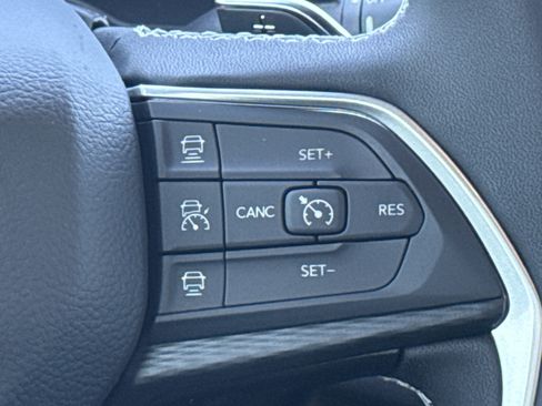 New 2025 Jeep Grand Cherokee Laredo image 21