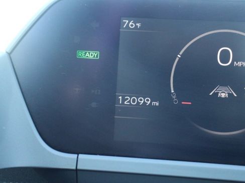 Certified 2025 Toyota bZ4X FWD image 30