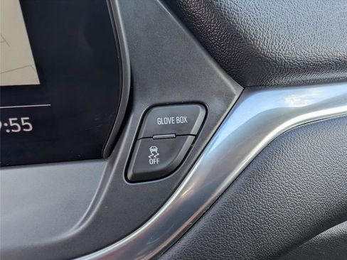 Used 2024 Chevrolet Blazer LT w/ Sound & Technology Package FWD image 18