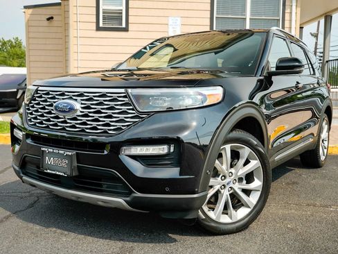 Used 2021 Ford Explorer Platinum w/ Equipment Group 601A AWD/4WD image 9