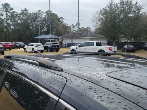 Used 2021 Toyota Sienna XLE w/ XLE Plus Package image 11