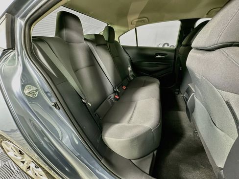 Used 2021 Toyota Corolla LE FWD image 28