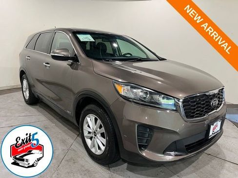 Used 2019 Kia Sorento AWD image 1