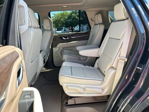 Used 2021 GMC Yukon Denali w/ Denali Premium Package AWD/4WD image 19
