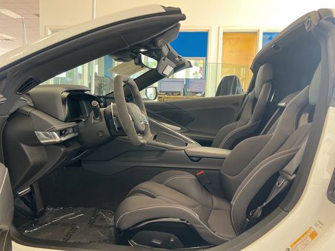 Used 2025 Chevrolet Corvette Stingray Coupe w/ 1LT image 13