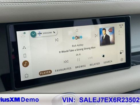 Used 2024 Land Rover Defender 110 S image 31