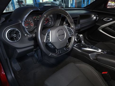 Used 2021 Chevrolet Camaro LT RWD image 17