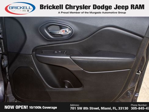 Used 2019 Jeep Cherokee Limited image 12