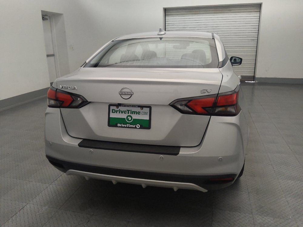 Used 2024 Nissan Versa SV FWD image 7