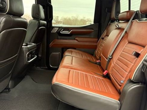 Used 2024 GMC Sierra 1500 Denali Ultimate image 27