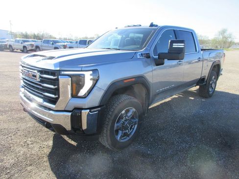 New 2026 GMC Sierra 2500 SLE w/ SLE Value Package; image 10