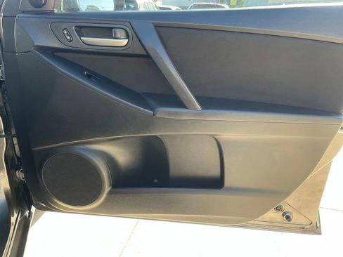 Used 2010 MAZDA MAZDA3 i Touring FWD image 24