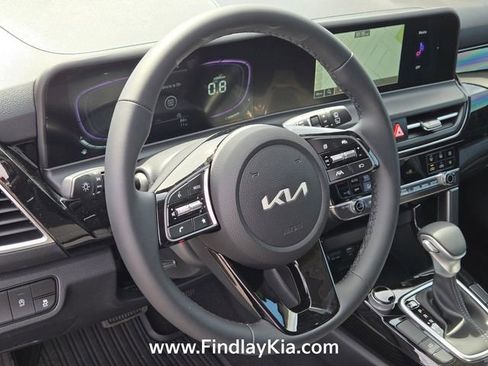 New 2026 Kia Seltos S FWD image 15
