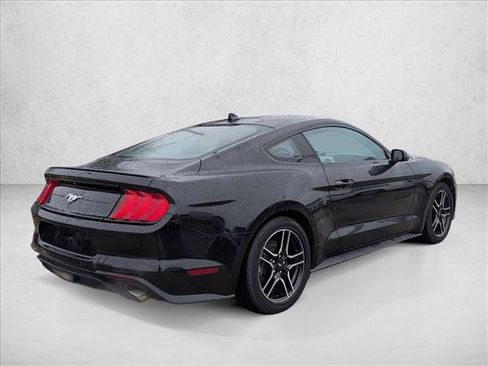 Used 2023 Ford Mustang Premium image 5