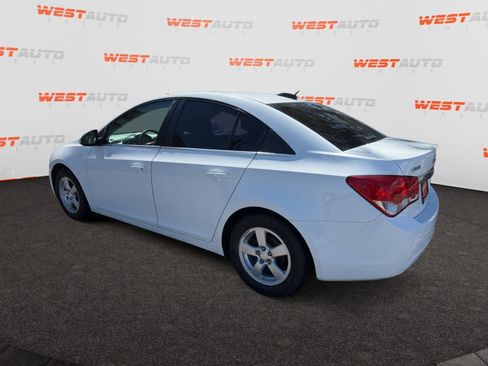 Used 2016 Chevrolet Cruze LT FWD image 3