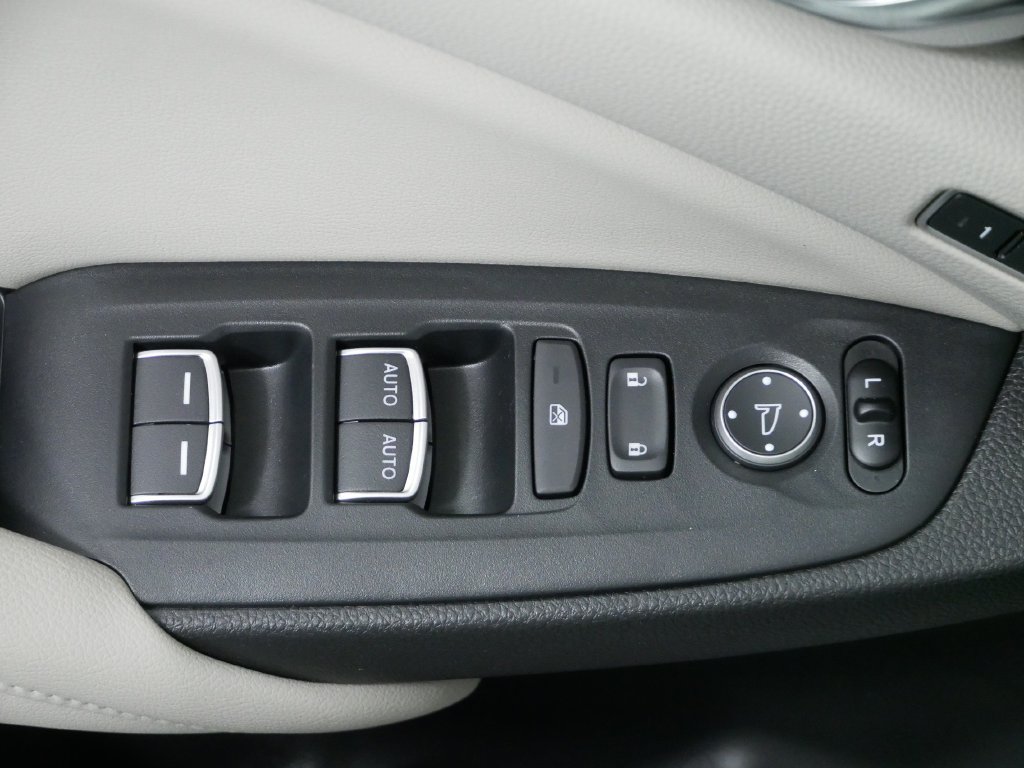 Used 2018 Honda Accord Touring image 21