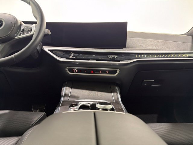 Certified 2024 BMW X7 xDrive40i w/ M Sport Package AWD/4WD image 39