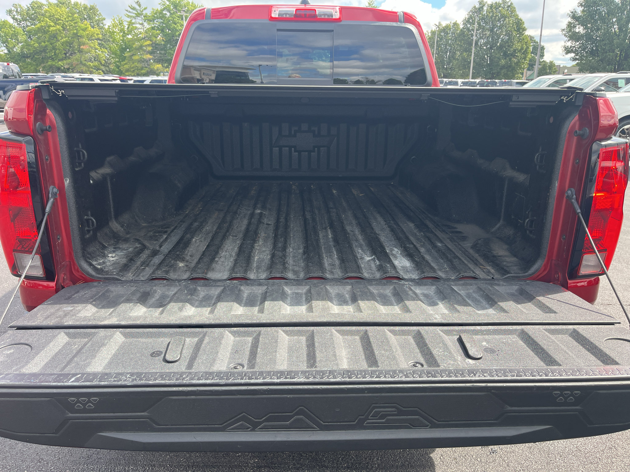 Used 2024 Chevrolet Colorado Trail Boss w/ Advanced Trailering Package AWD/4WD image 7