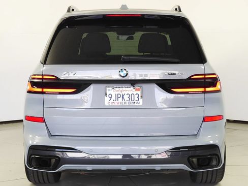 Used 2024 BMW X7 xDrive40i w/ M Sport Package AWD/4WD image 8