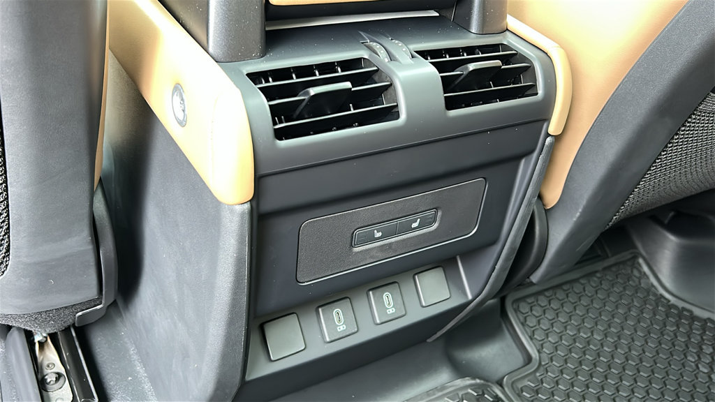 New 2026 Land Rover Defender 110 S AWD/4WD image 24